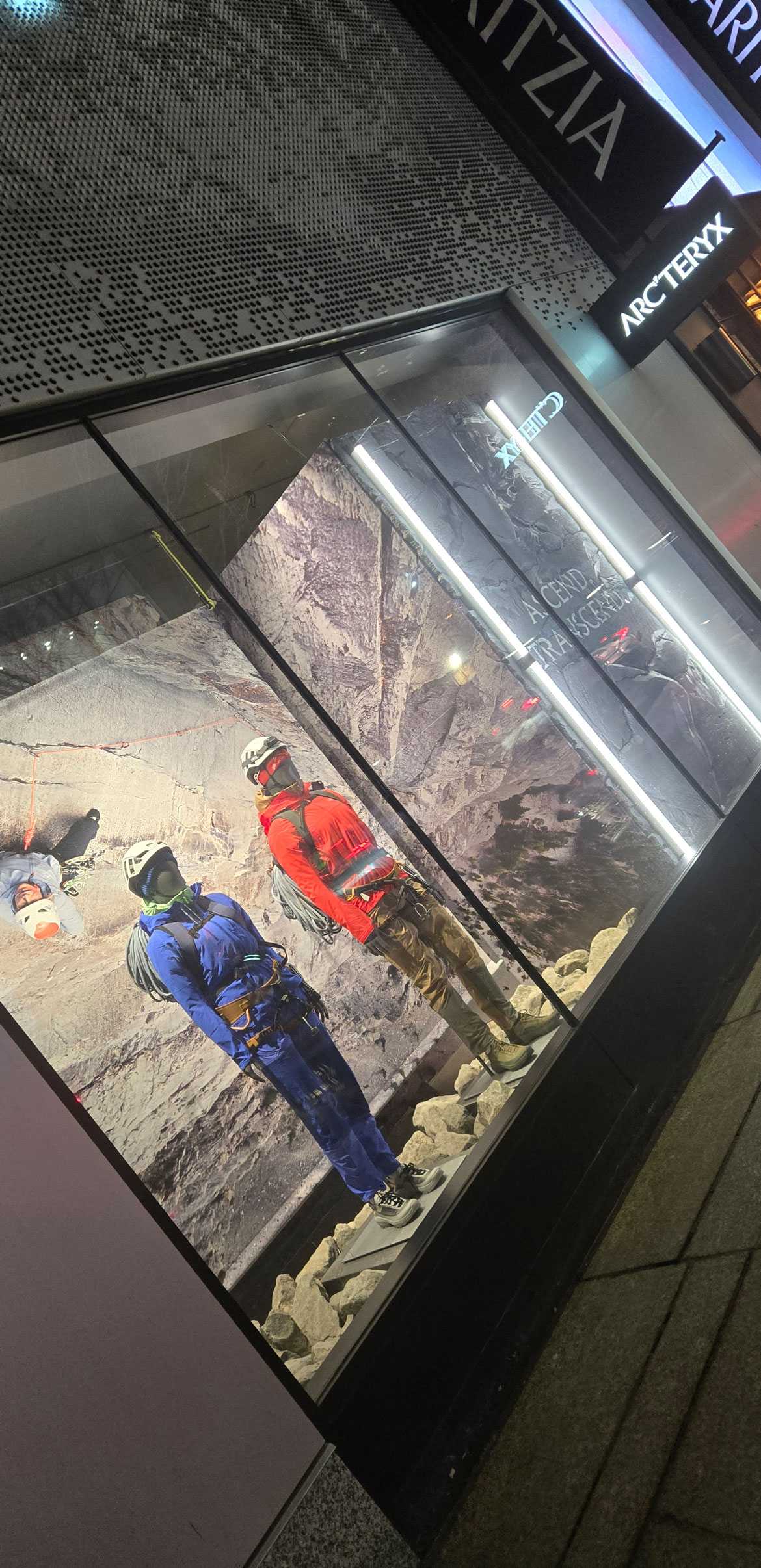 arcteryx window installation